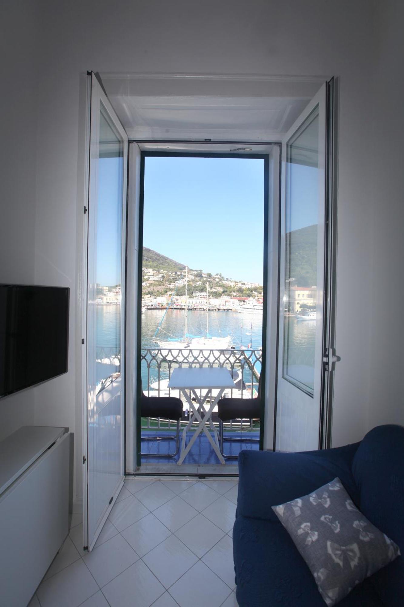 Riva Destra Home By Domusextra Ischia Extérieur photo